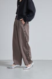 【WEB限定】サイドフリルタックワイドパンツ