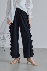 サイドフリルカットパンツ※一部店舗のみ入荷