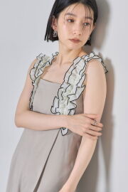 ダブルフリルオーバーオール※一部店舗のみ入荷