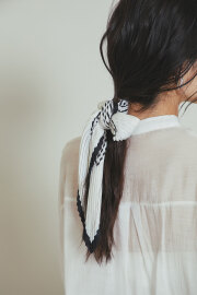 配色柄プリーツスカーフ※一部店舗のみ入荷