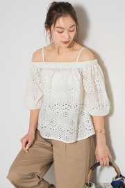 【SPRING SALE】カットワークレースオフショルブラウス＊SALE品につき返品/交換/注文確定後の変更キャンセル不可＊