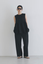 テーパードパンツ※一部店舗のみ入荷