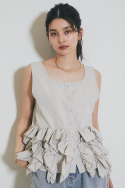 【8/27 0:00 SALE再値下げ！】【WEB限定】裾フリルノースリーブブラウス＊SALE品につき返品/交換/注文確定後の変更キャンセル不可＊