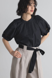 袖レースブラウス※一部店舗のみ入荷