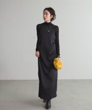 【オフィシャルサイト限定】マットサテンサイドピンタックキャミワンピース