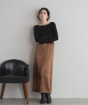 【WEB限定】サテンセミフレアスカート