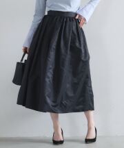 【オフィシャルサイト限定】ボリュームタックスカート