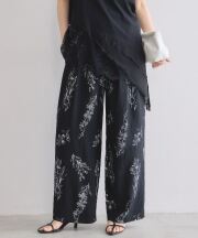 【オフィシャルサイト限定】ラインフラワーパンツ