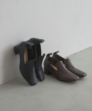 10月30日オフィシャルサイト限定少量再販！スクエアトゥヒールローファー