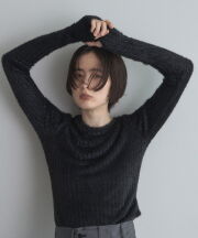 【オフィシャルサイト限定】ミニフェザークルーネックカットソー