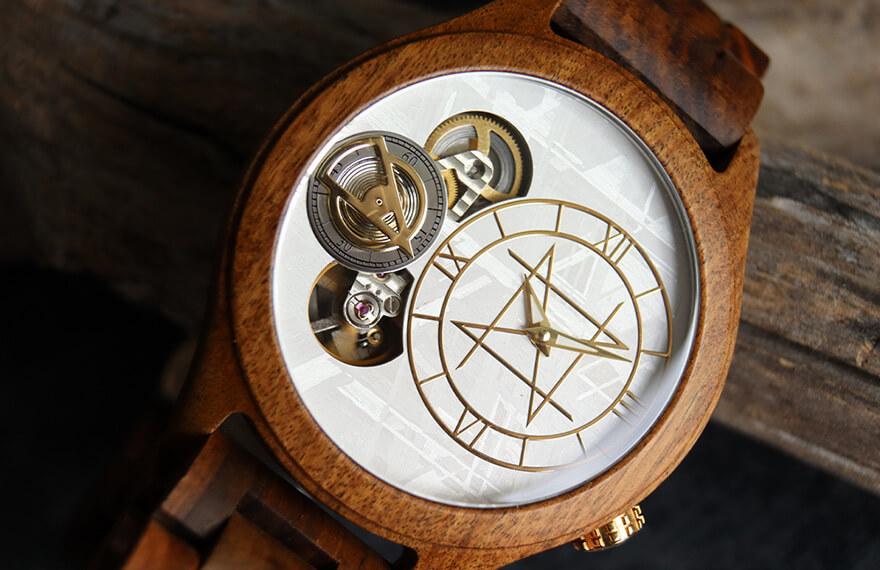 Double Movement Model / Meteorite White Natural Sandalwood Band