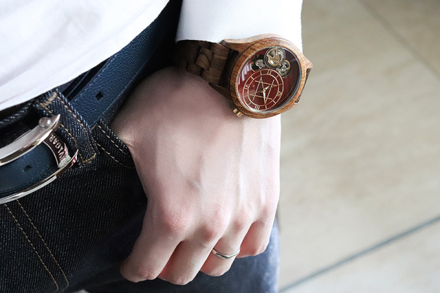 Noz レッドジャスパー 45mm サンダルウッド天然木バンド Double Movement Model / Red Jasper Natural Sandalwood Band
