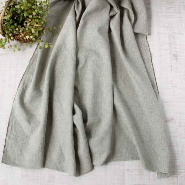 【布帛】トップスからボトムスまで綿麻ネップくったりヘリンボーン(カーキ)オーダーカット