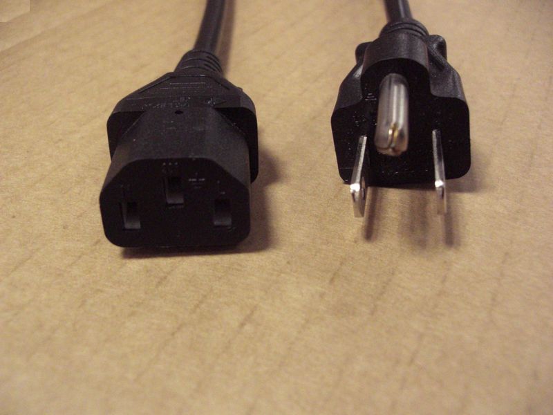 【中古】C13 電源ケーブル 3Pオス