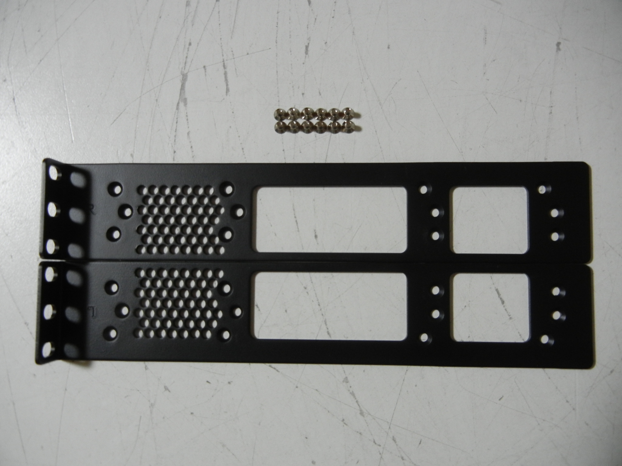 【中古】AlaxalA ラックマウントキット AX2530S用