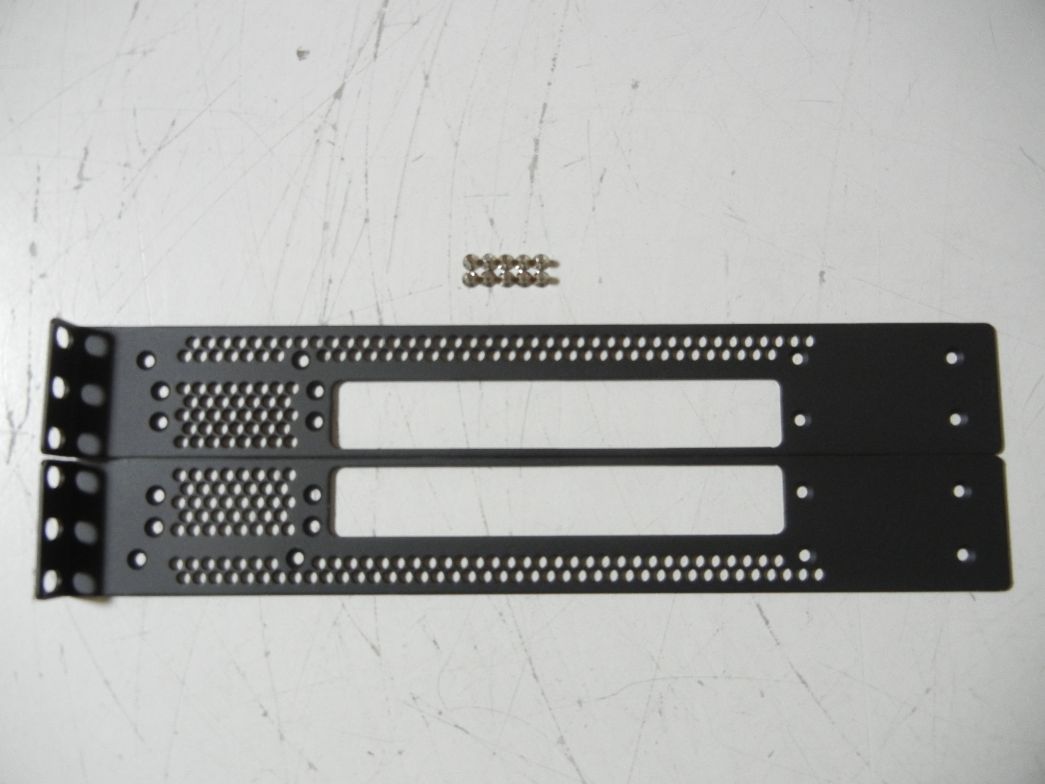 【中古】AlaxalA ラックマウントキット AX3650X用