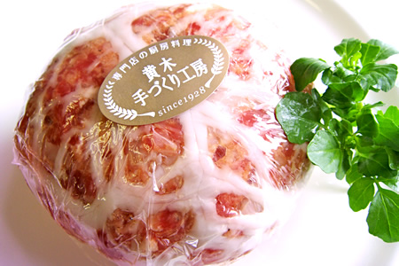 和牛である米沢牛の専門店、黄木のハンバーグ。直営レストラン金剛閣監修。米沢牛100％粗挽きハンバーグ。