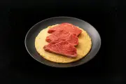 米沢牛「米糀」味噌漬 3枚切 210g (K-30)冷蔵
