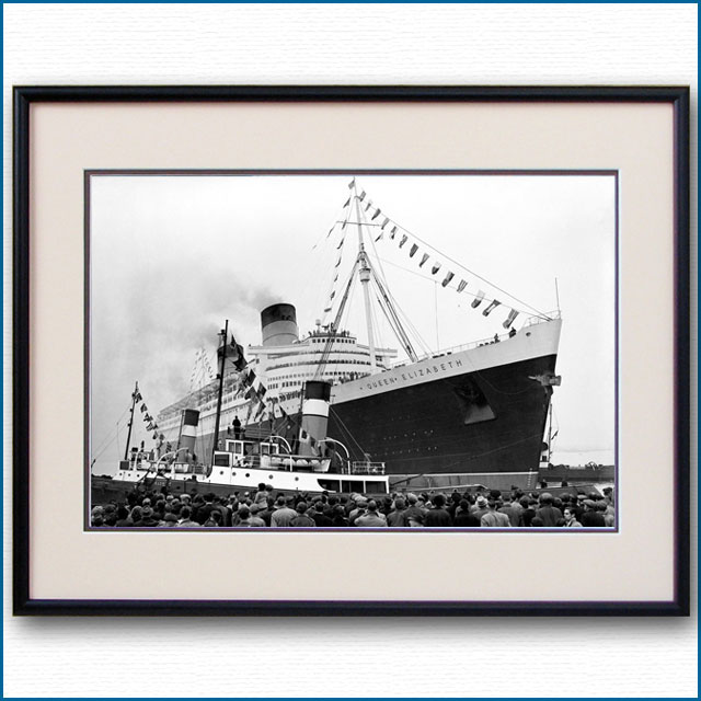 1946年 客船クイーンエリザベス 処女航海出航の写真 3279LL黒