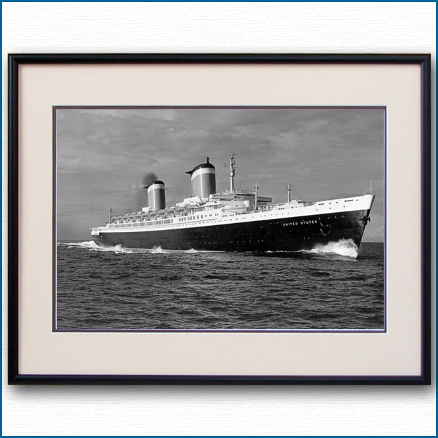 1952年 客船ユナイテッドステーツ・公試運転の写真 3285LL黒