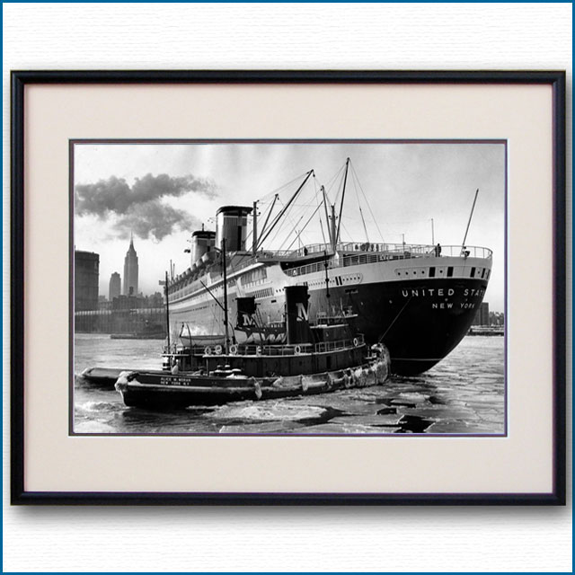 1950年代 客船ユナイテッドステーツとタグボートの写真 3300LL黒