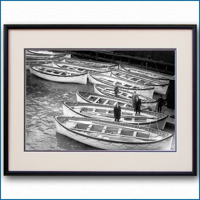 1912年 客船タイタニック・救命ボートの写真 3305LL黒