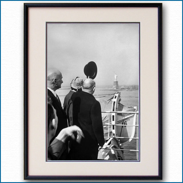 1951年 客船イル・ド・フランス オリオール大統領・ニューヨーク到着の写真 3316LL黒
