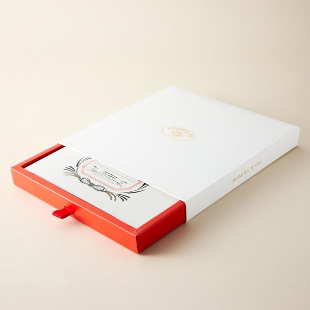 AKOMEYA TOKYO ギフトカタログ パッケージ