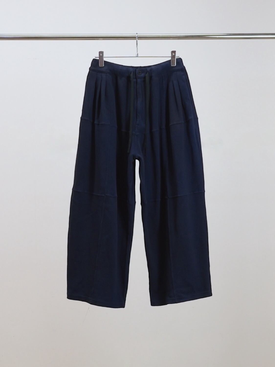 ANCELLM SMOOTH PANEL WIDE SLACKS NAVY 2026SS