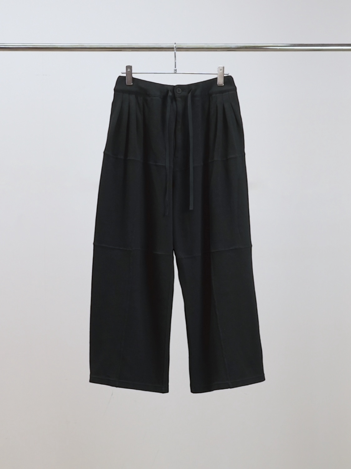 ANCELLM SMOOTH PANEL WIDE SLACKS BLACK 2026SS