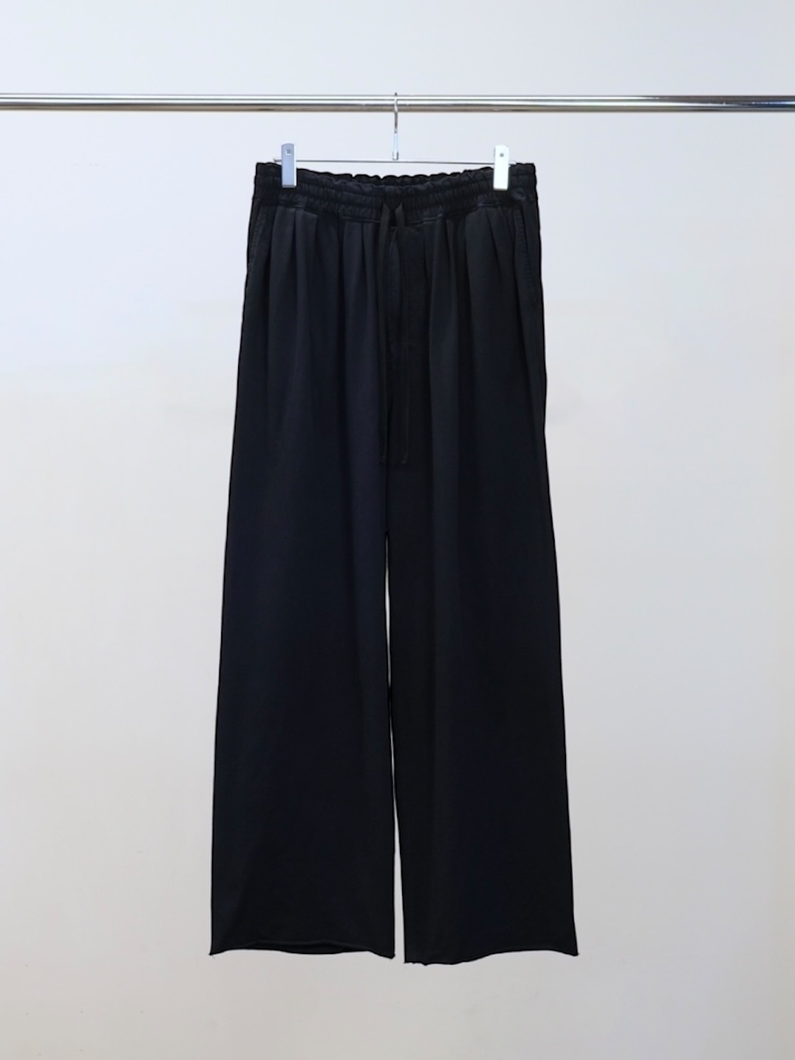 ANCELLM DRAPE WIDE EASY CUT SLACKS NAVY 2026SS