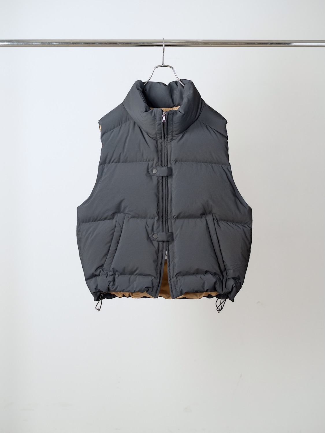 ANCELLM DOWN VEST BLACK 2026AW