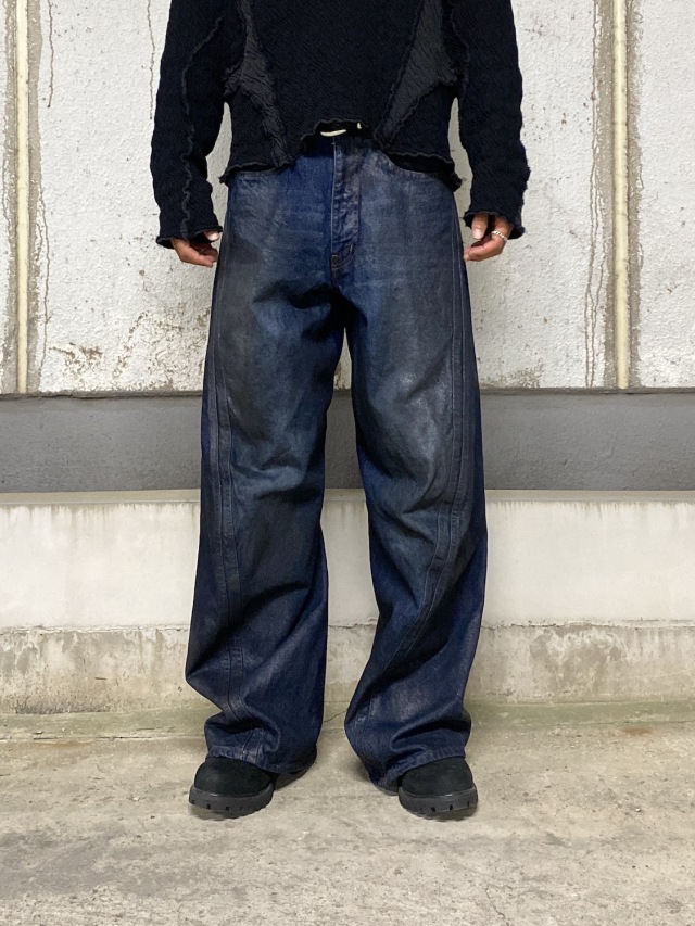 【NVRFRGT】 COATING 3D TWISTEDWIDELEGJEANS NVRFRGT 3D TWISTED WIDE LEG JEANS LUSTER COATED DARK INDIGO