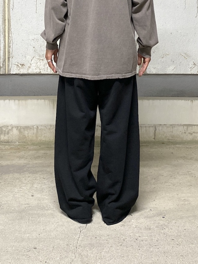 melt the lady tuck sweat pants【black】 meltthelady tuck sweat pants black