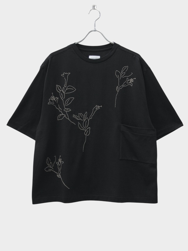 TANAKA BOXY TEE BLACK (EMBROIDERY) 2026SS