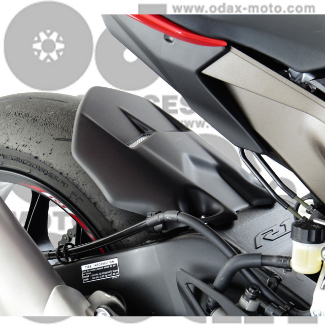 YZF-R1 2015-用FullSix製インナーフェンダーandチェーンカバー FULLSIX (フルシックス) ドライカーボン製 チェーンカバー YAMAHA YZF