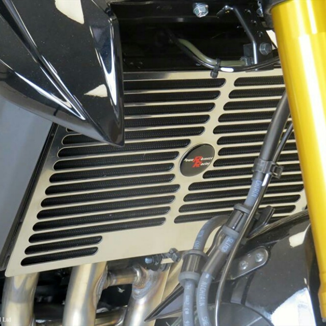 SUZUKI >> GSX-S750（17-22）ラジエターカバー　PowerBronze
