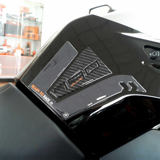 DRT ナイロンライン20ld ステッカー付きセット販売 限定販売】 DRT ナイロンライン20ld ステッカー付きセット販売