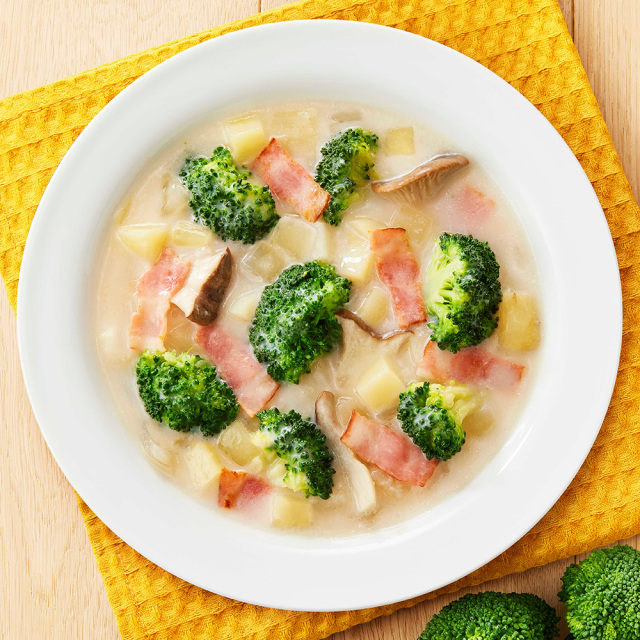 牛乳を加えて作る　野菜をいっぱい食べるスープ　チャウダー用スープ