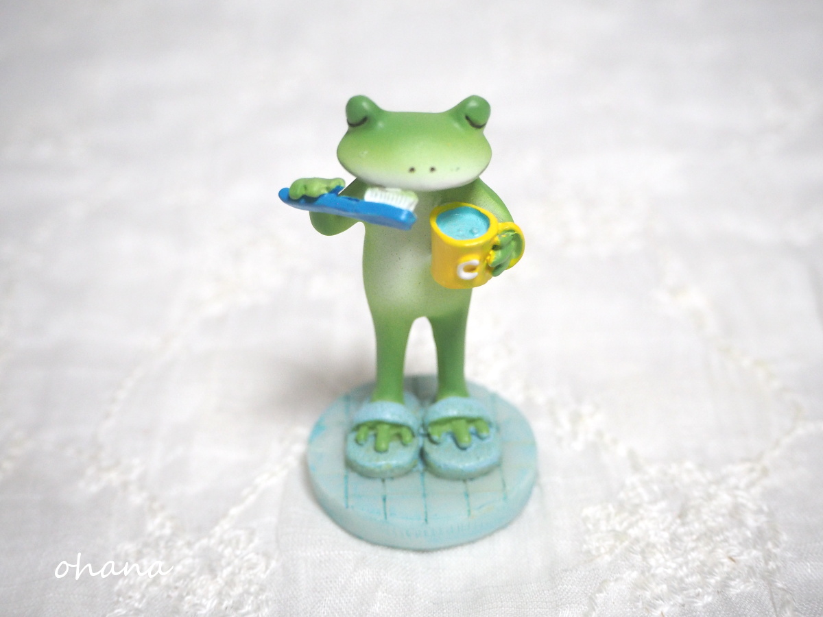 歯磨きタイムのカエル