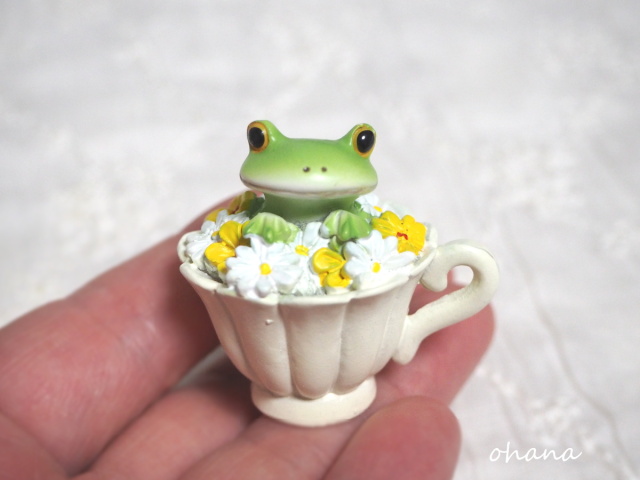 カモミールティーなカエル