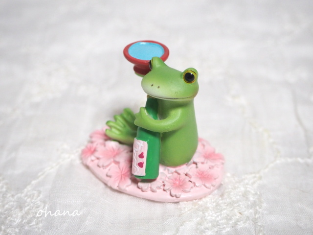 花見酒の酔いどれカエル