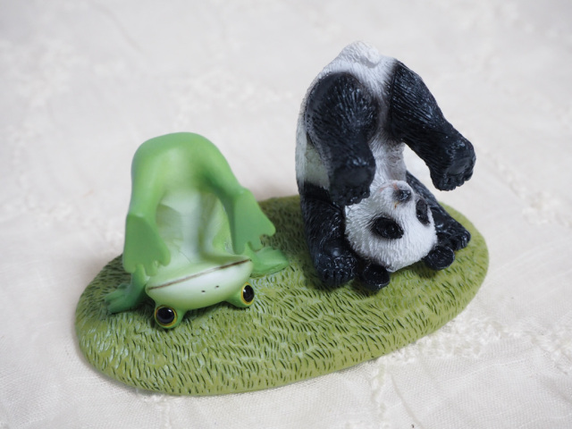 でんぐりがえしパンダとカエル