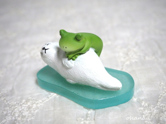アザラシとお昼寝カエル