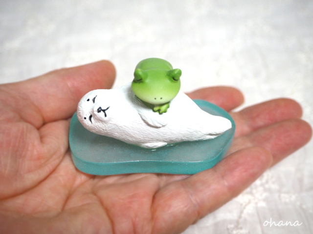 アザラシとお昼寝カエル