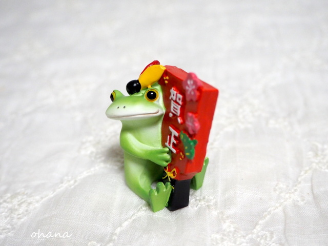 賀正羽子板とカエル