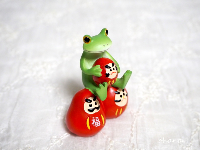 達磨トリオとカエル