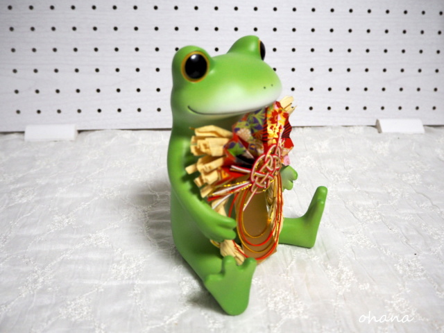 Copeau「しめ縄飾りとカエル」