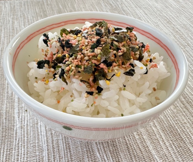 鮭と海藻ふりかけごはん
