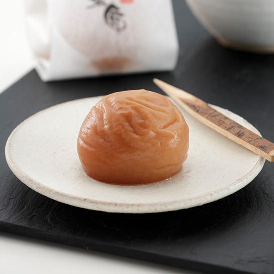 梅菓匠 20粒 木箱入｜梅菓匠｜幻の梅の岡畑農園 - 本紀州手造り高級